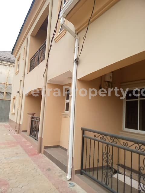  Brand New 2/3bedrooms Flat (2beds 800k/850k Upstairs And Downstairs, 3beds 900k).  2 bedroom House for Rent Ogba Lagos Vetra  Property