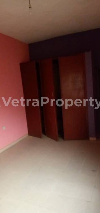  Lovely 3bedrooms Flat (3 People In The Compound).  3 bedroom House for Rent Kosofe Ikosi Lagos Vetra  Property