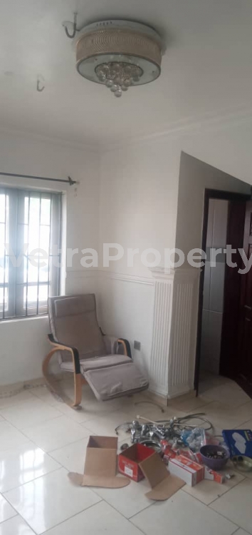  Lovely 2bedrooms Flat At Magodo Ph1 Estate Waterfront.  2 bedroom House for Rent Kosofe Ikosi Lagos Vetra  Property