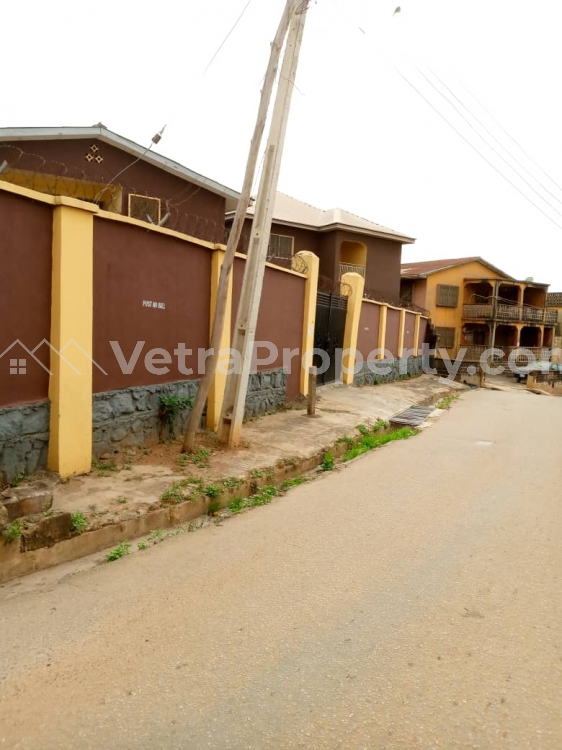  Nicely Built 3 Bedrooms Apartment Available For Rent At College Crescent,off Ringroad  3 bedroom Blocks of Flats for Rent Ibadan Oyo Vetra  Property