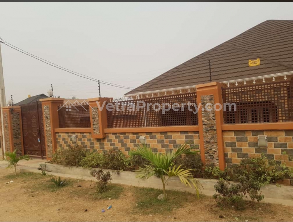  Room And Parlor Self Contain  Flat for Rent Ibadan Oyo Vetra  Property