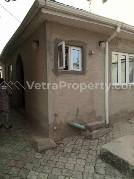  Standard Self Contained  Mini Flat for Rent Ibadan Oyo Vetra  Property