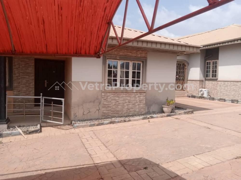  Nicely Built 3 Bedrooms Apartment Available For Rent At Akala Way In Akobo  3 bedroom Blocks of Flats for Rent Ibadan Oyo Vetra  Property
