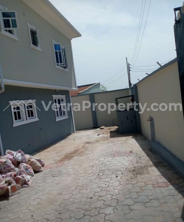  Tastefully Finished 3 Bedrooms Apartment Available For Rent At Ireakari Estate,off Akala Express  3 bedroom House for Rent Ibadan Oyo Vetra  Property