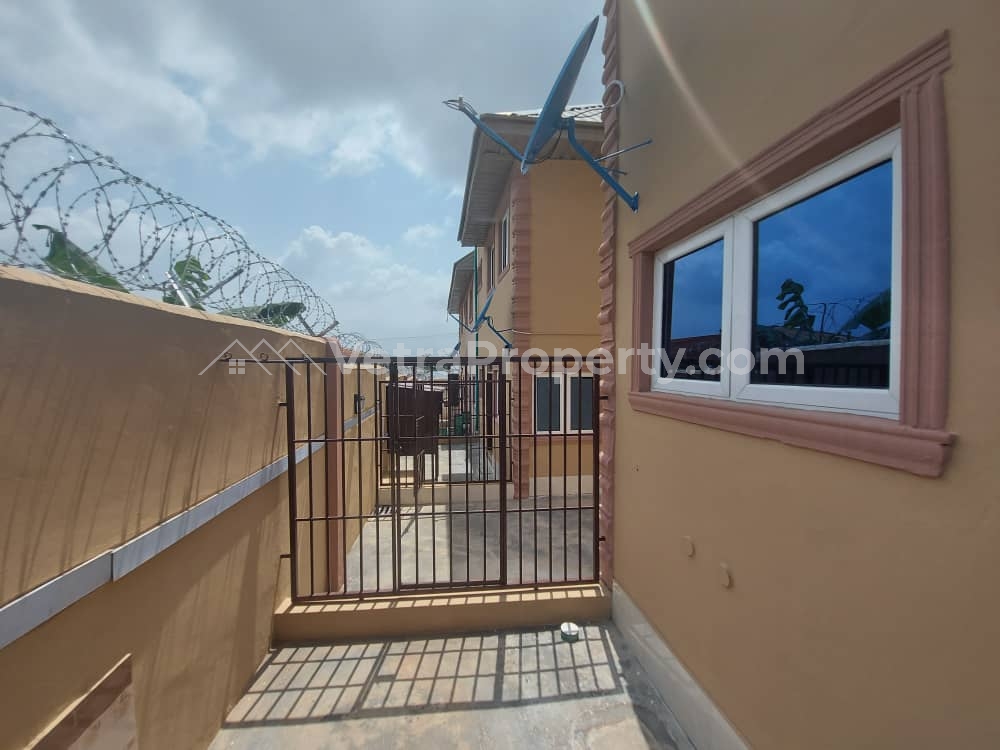 Image 1 Title