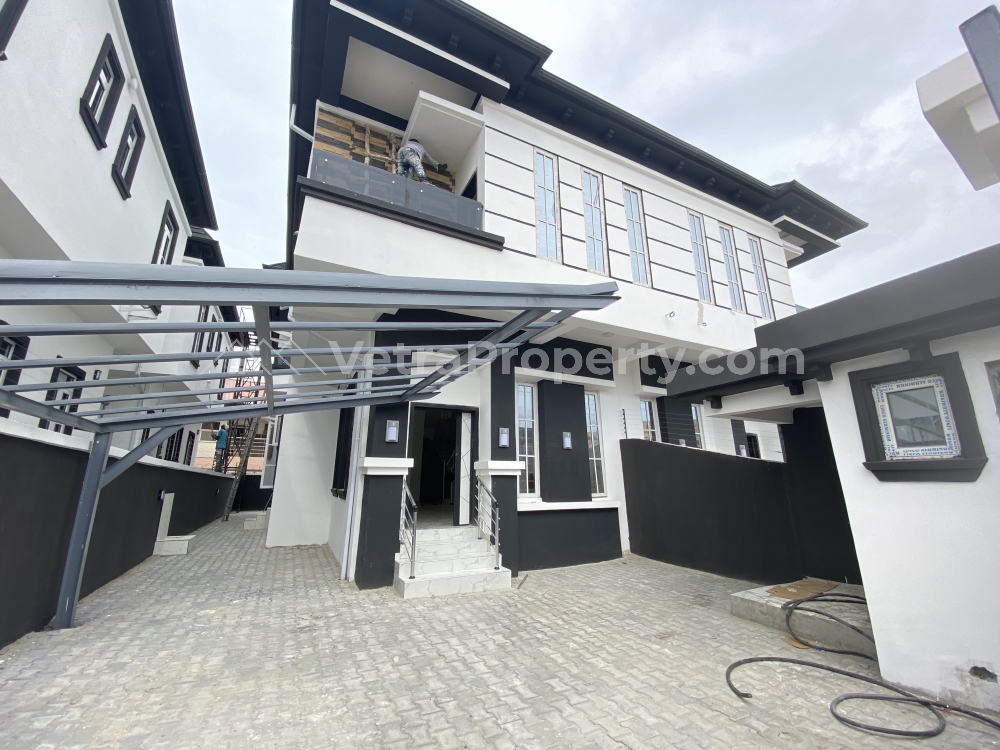  Exquisitely Built 4 Bedroom Semi Detached House For Sale.  4 bedroom Semi-Detached Duplex for Sale Lekki Lagos Vetra  Property