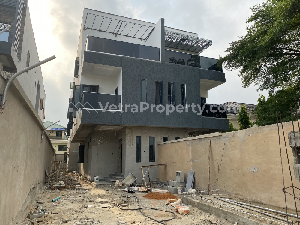  5 Bedroom Semi-detached Duplex For Sale!!!  5 bedroom Detached Duplex for Sale Ikoyi Lagos Vetra  Property