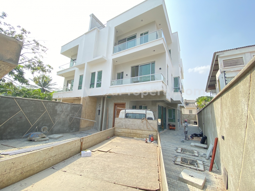  5 Bedroom Semi-detached Duplex For Sale!!!  5 bedroom Semi-Detached Duplex for Sale Ikoyi Lagos Vetra  Property