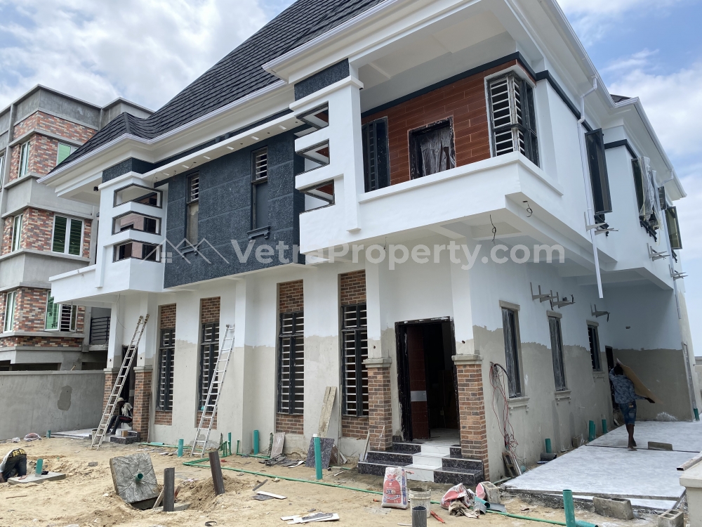  For Sale Serviced 8units Of 4bedroom Semi Detached Superb Luxury Spacious Duplex With A Room Bq ,  4 bedroom House for Sale Lekki Lagos Vetra  Property