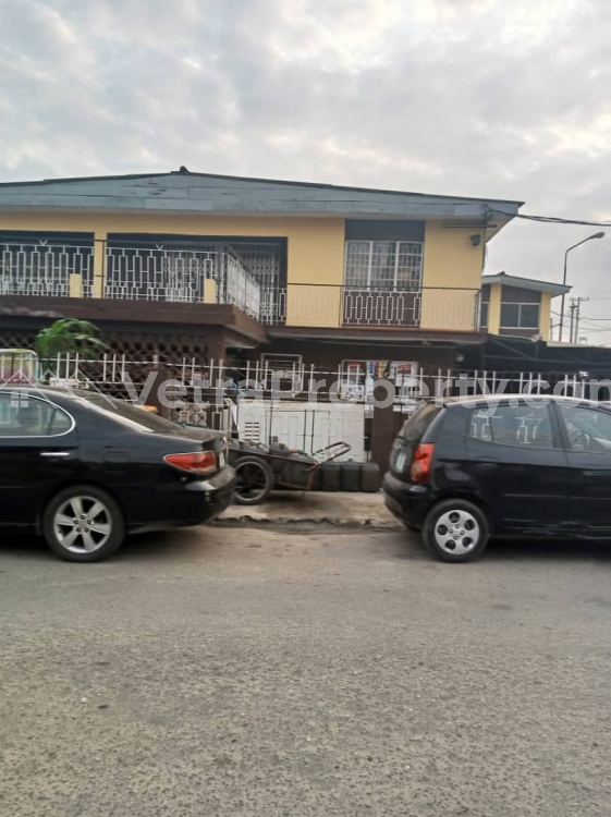  A Well Maintained 6 Units Of Flats Consisting Of 4 Units Of 3 Bedrooms Flats On A Corner Piece In The Heart Of Ikeja With Multipurpose Function+ A Storey 2 Units Of 2 Bedrooms Bq*_  3 bedroom Blocks of Flats for Sale Ikeja Lagos Vetra  Property