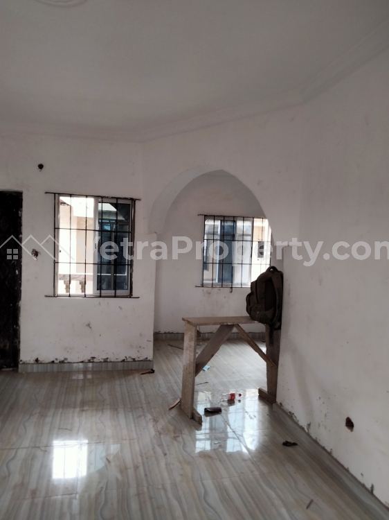  2bedroom Flat At Magboro Going For 400k.. Upstairs  2 bedroom Flat for Rent Obafemi Owode Ogun Vetra  Property