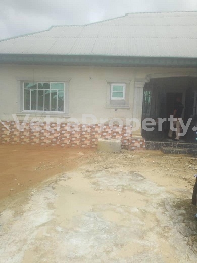  Spacious 3 Bedroom Semi Detached Bungalow With A Store,  3 bedroom Detached Bungalow for Rent Uyo Akwa Ibom Vetra  Property