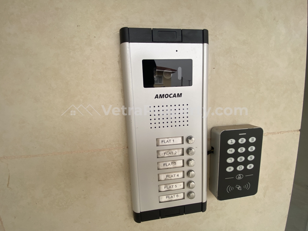 Image 1 Title