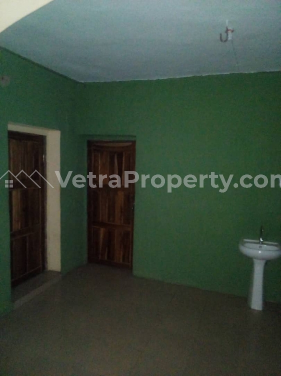  Nice 3bedroom Flat At A3 ,ojoo - Iwo Road Express Way Close To Iyana Bodija Express  Blocks of Flats for Rent Ibadan Oyo Vetra  Property