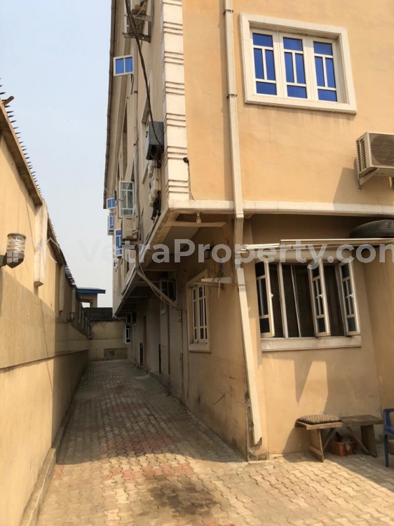  Lovely 3 Bedroom All Rooms Ensuite Flat (upstairs)  3 bedroom Flat for Rent Shomolu Lagos Vetra  Property