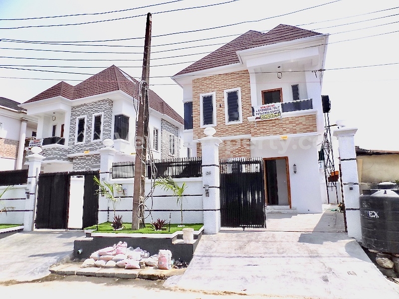  Spacious Compound 4 Bedroom Fully Detached Duplex+bq  4 bedroom House for Sale Lekki Lagos Vetra  Property