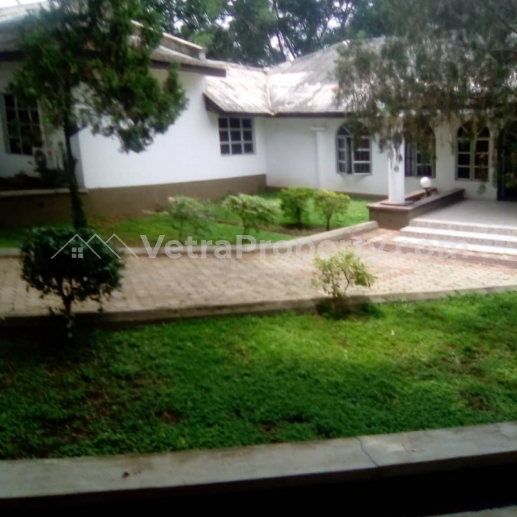  67 Rooms D. S. C House On 2.5 Acres Of Land  10 bedroom Hotel/Guest House for Sale Ibadan Oyo Vetra  Property