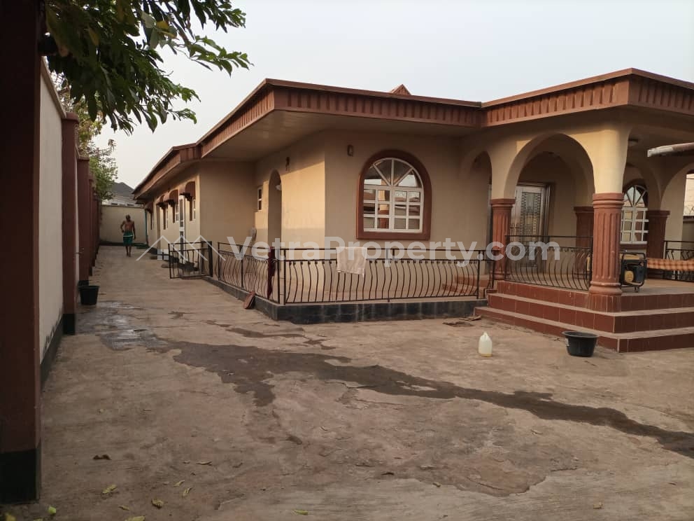  A Luxury 5bedrooms Duplex.  Detached Duplex for Sale Egbe Lagos Vetra  Property