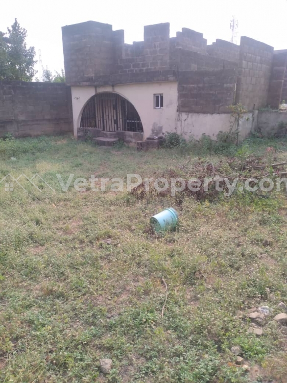  Demolishable Property On A Full Plot Of Land.  Blocks of Flats for Sale Alimosho Lagos Vetra  Property