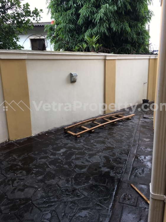 Image 1 Title