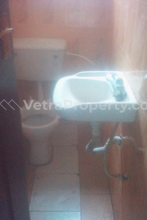  Tastefully Finished Executive 0ne R00mseif C0ntain Upstairs,,,  Mini Flat for Rent Ogba Lagos Vetra  Property