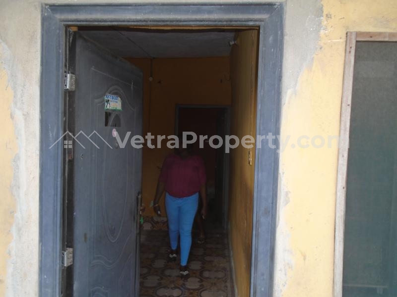  2 Bedroom Flat For Letting At Odo Eran,after Lawanson,surulere Lagos Mainland.the Rent Is 400,000 Naira,minimum Rent Of 1 Year  2 bedroom Blocks of Flats for Rent Surulere Lagos Vetra  Property