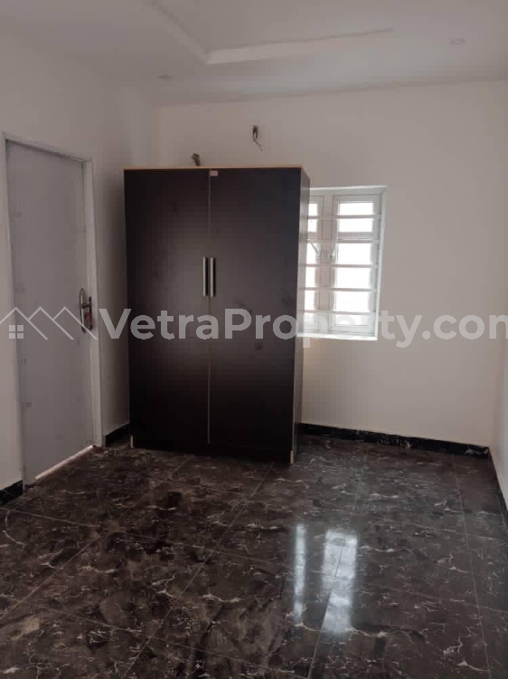  Newly Built Executive Serviced Studio Apartment/ Room Self Contain , Pop Finished, Fitted With Kitchen Cabinet And Wardrobe , Has Standby Gen , Well Gated And Secured, Situated At Abule Oja Yaba.  Self Contain for Rent Yaba Lagos Vetra  Property