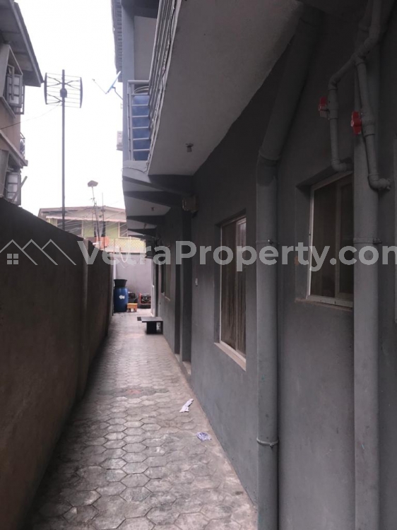  Decent And Spacious Pop Finished Room Self Contain, Well Gated And Secured  Self Contain for Rent Shomolu Lagos Vetra  Property