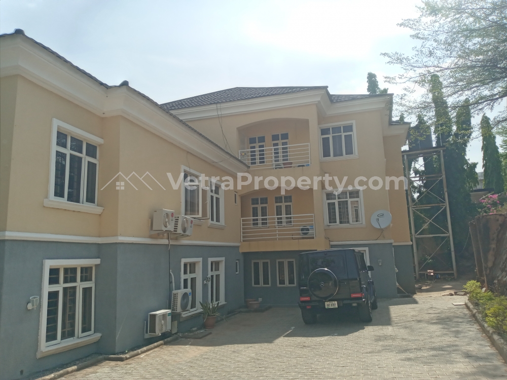  Clean 3 bedroom flat with a bq attached with Generator  Flat for Rent Asokoro Abuja Vetra  Property