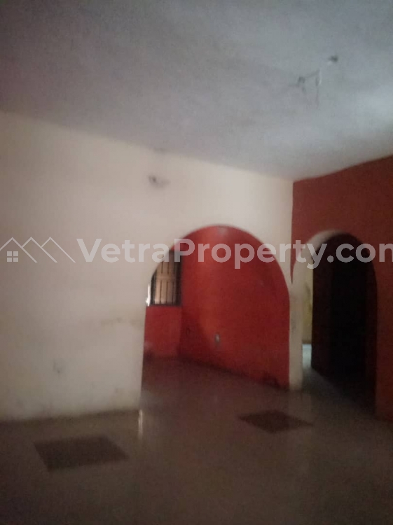  Executive Standard Lovely And Decent 3bedroom Flats 3toilet 2bath Kitchen Cabinets Wordrop Parking Space Downstairs Young Working Class #900k A Year Rent @ Emily Akinola Street Akoka Yaba Lovely Environment  Flat for Rent Yaba Lagos Vetra  Property