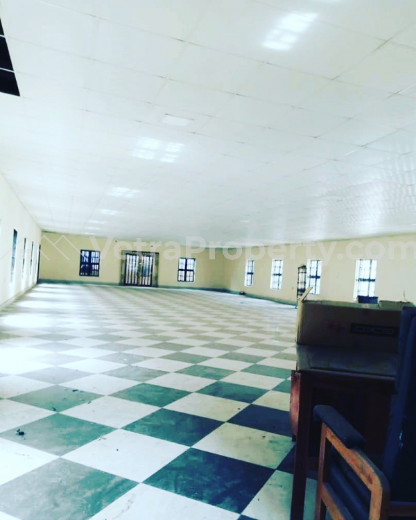  A Big Showroom And Warehouse Situated In A Prime & Central Busy Location  Show Room for Sale Ibadan Oyo Vetra  Property