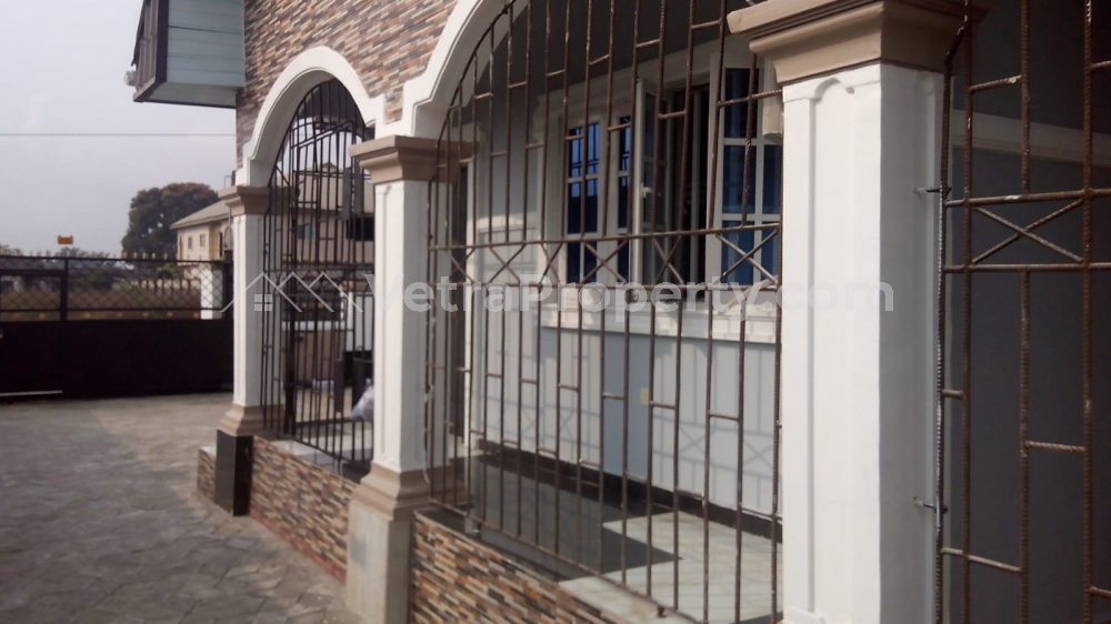 Image 1 Title