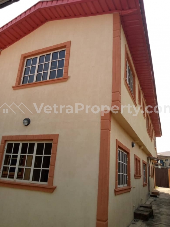  5bedroom Flat, 2bedroom Guest Charlet With 3bedrooms Bq, On A Plot Of About 1300sqms  5 bedroom House for Sale Ibadan Oyo Vetra  Property