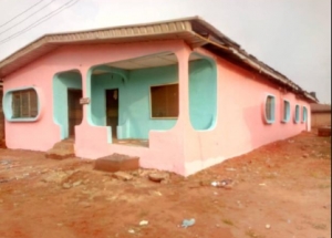 10 Rooms Bungalow House House for Sale Egor Edo Vetra  Property
