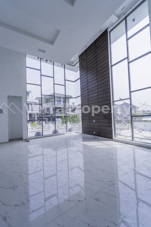 Image 1 Title
