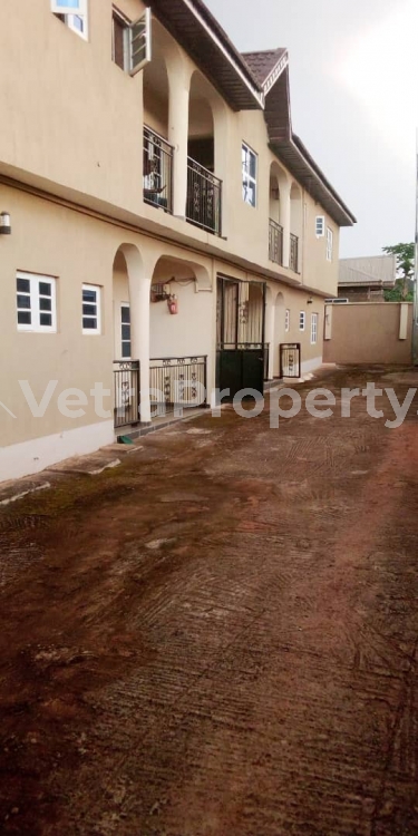  Nice 3bedroom Flat At Foga Bus Stop, Ojurin, Akobo. Tiles, Water Running, Wardrobe, Ensuit, Fenced. Ensiute.  3 bedroom Flat for Rent Ibadan Oyo Vetra  Property