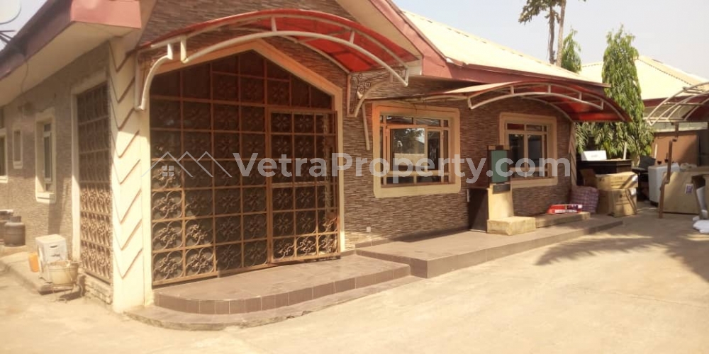  Detached 3bedroom Bungalow With 2rooms B/q For Sale In Suncity Estate.  3 bedroom House for Sale Galadinmawa Abuja Vetra  Property