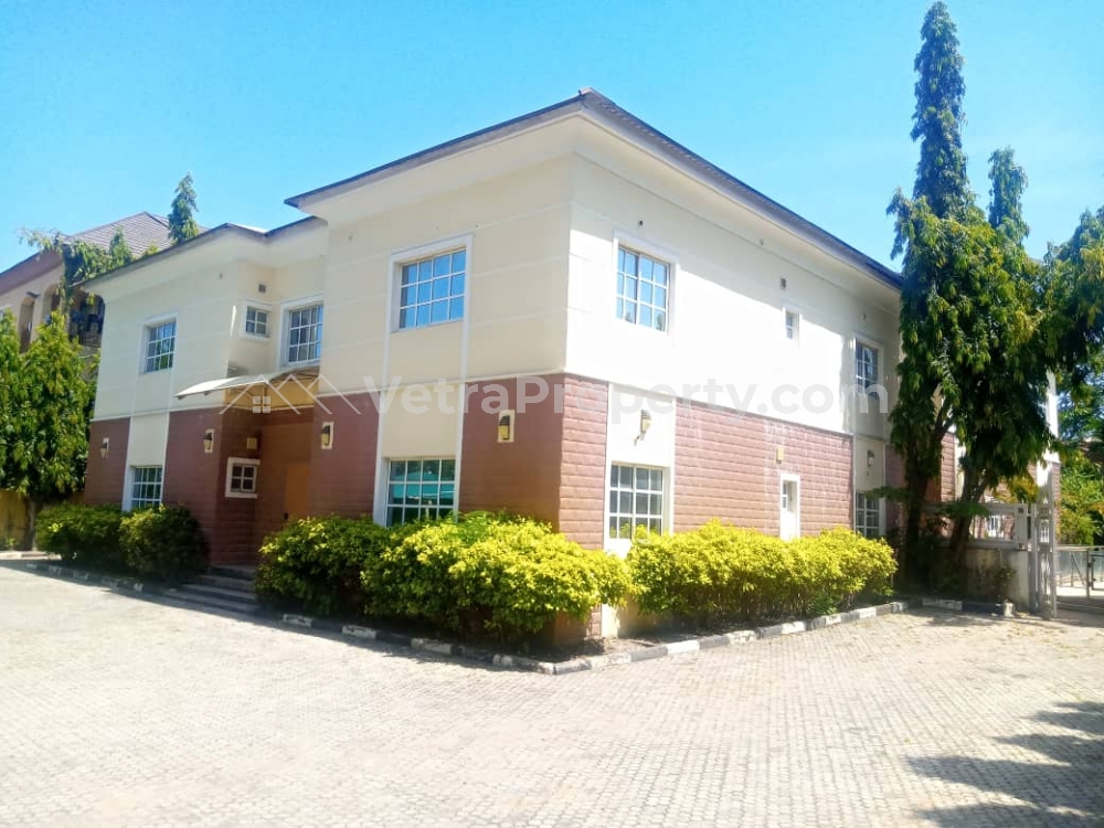  Detached 4bedroom Duplex With 2units Of 3bedroom Apartment With 3units Of 1 Room B/q And Swimming Pool For Sale In Jabi.  4 bedroom Detached Duplex for Sale Jabi Abuja Vetra  Property