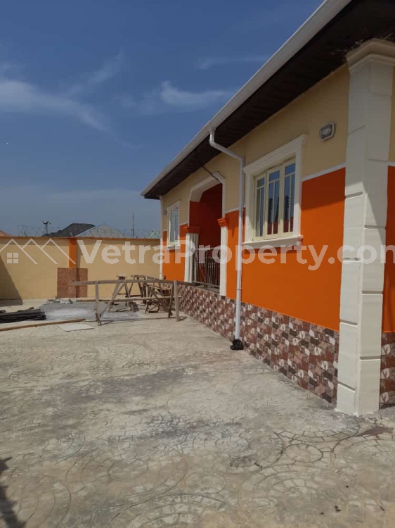  To Let: Newly Built Off 3 Bedroom Flat @ Elebu Oluyole Extension Off Akala Xpress  3 bedroom Flat for Rent Ibadan Oyo Vetra  Property