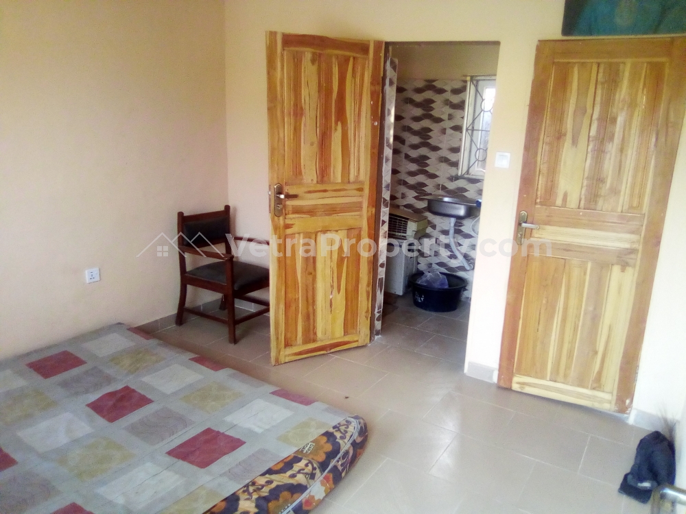  Spacious and big room self contained  Flat for Rent Shomolu Lagos Vetra  Property