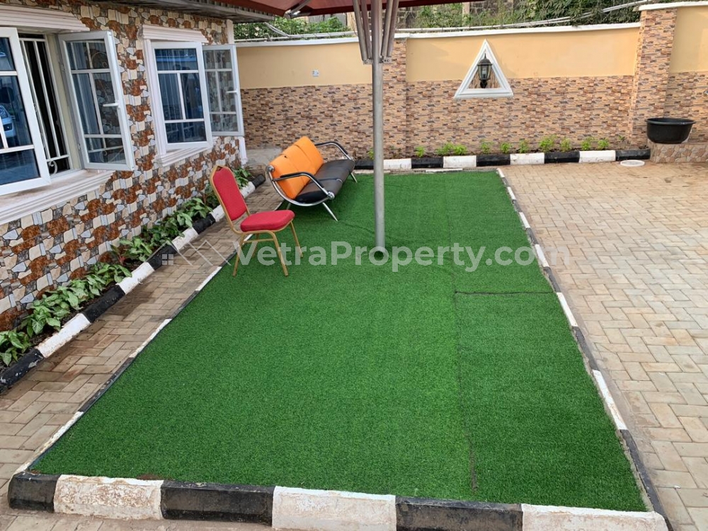 Image 1 Title