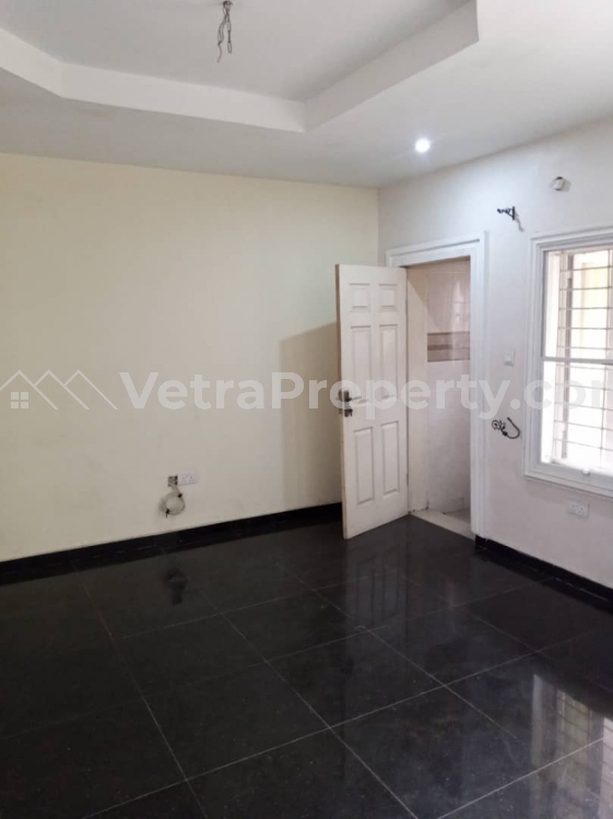  2BEDM ENSIUT FLAT , JUST 2 IN THE COMPOUND , POP , FITTED KITCHEN CABINET , HEAT EXTRACTOR , CUBICLE , DINNING  2 bedroom Flat for Rent Ojodu Lagos Vetra  Property