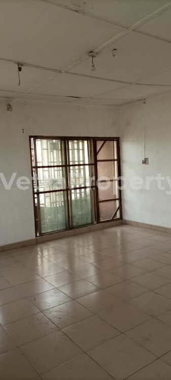  Renovated 3bedroom flat. very nice spacious  3 bedroom Flat for Rent Ojodu Lagos Vetra  Property