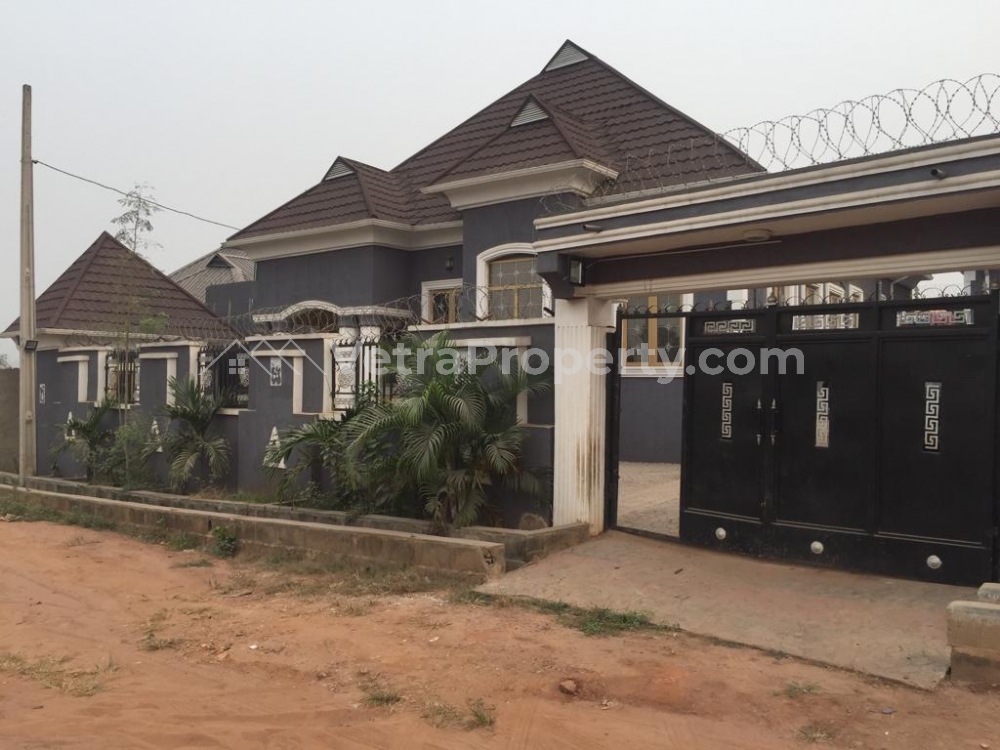  3bedroom bungalow with 2BQ  House for Sale Ifo Ogun Vetra  Property