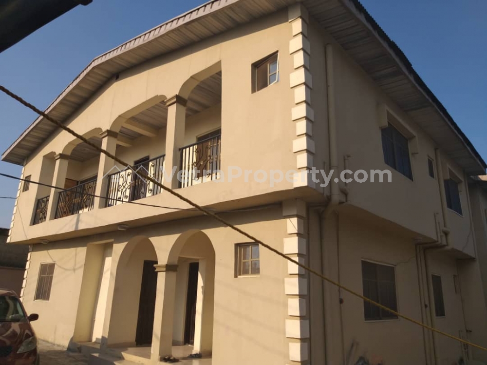  Block of 6flats 4 units of 2bedrom,1unit of 3bedriomand 1 unit of miniflat  Flat for Sale Ikotun Igando Lagos Vetra  Property