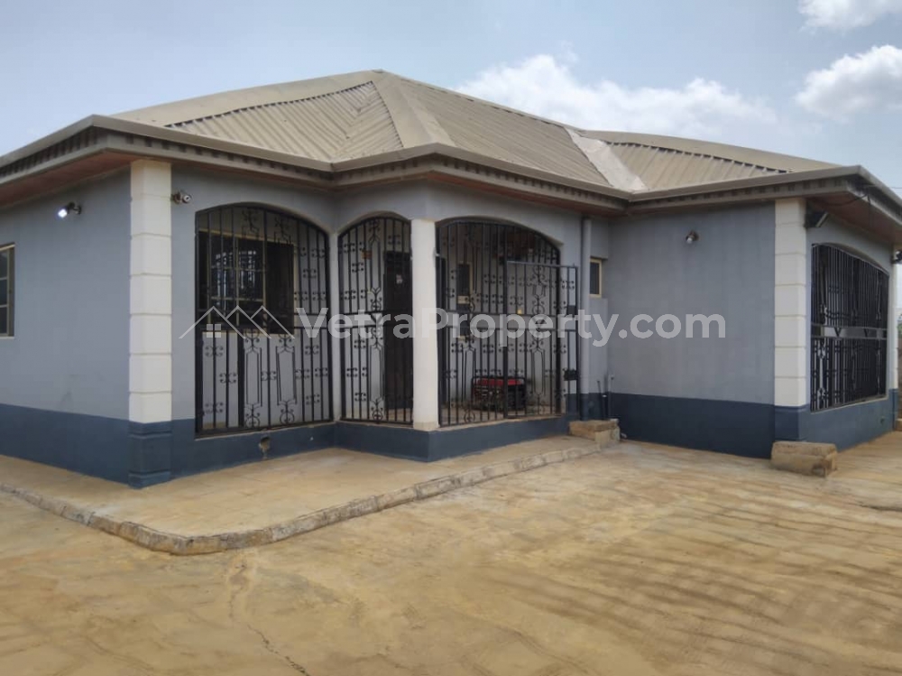  3bedroom in a bungalow sitting on a 2plots  House for Sale Ikorodu Lagos Vetra  Property