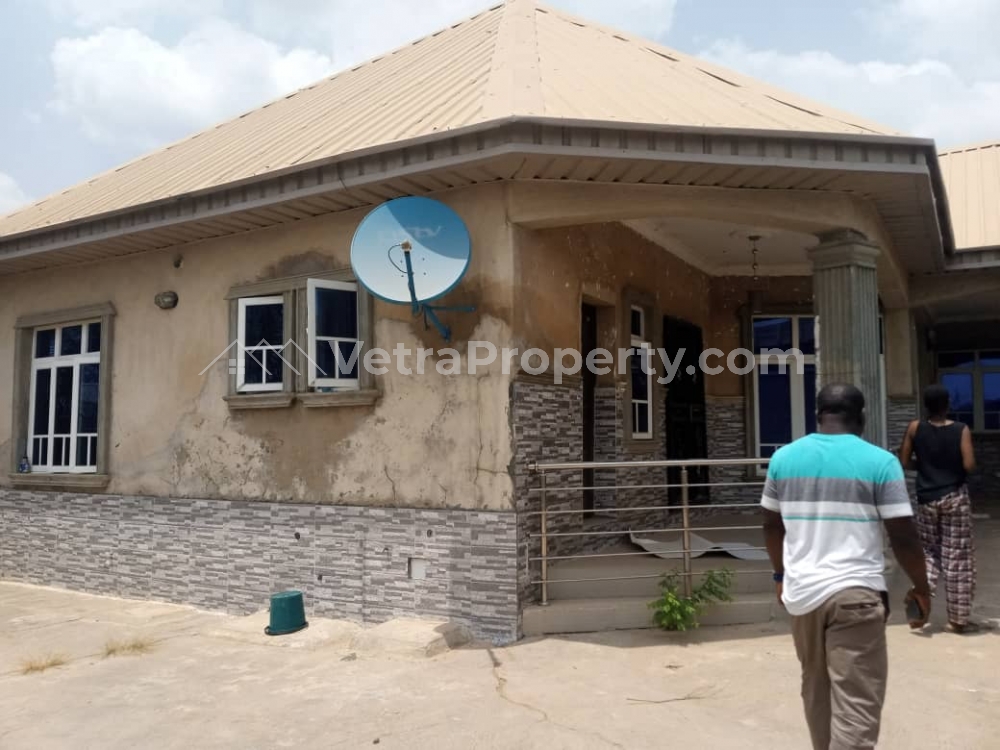  4 Bedroom self compound bungalow in a serene Neighborhood  4 bedroom House for Rent Ibadan Oyo Vetra  Property