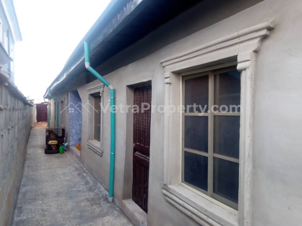 Image 1 Title