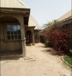 Image 1 Title