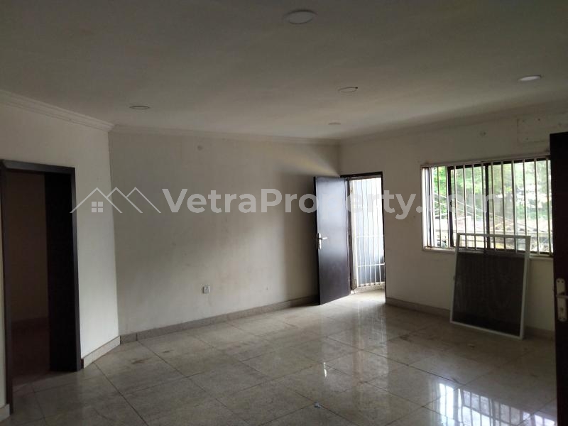  A decent neatly built 3 bedroom flat with a BQ in shonibare estate, Maryland.  Land for Rent Maryland Lagos Vetra  Property